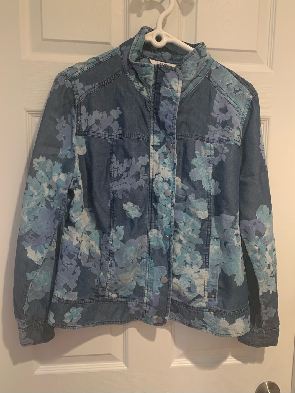 Alia Blue Floral Print Denim Jacket 100% Lyocell